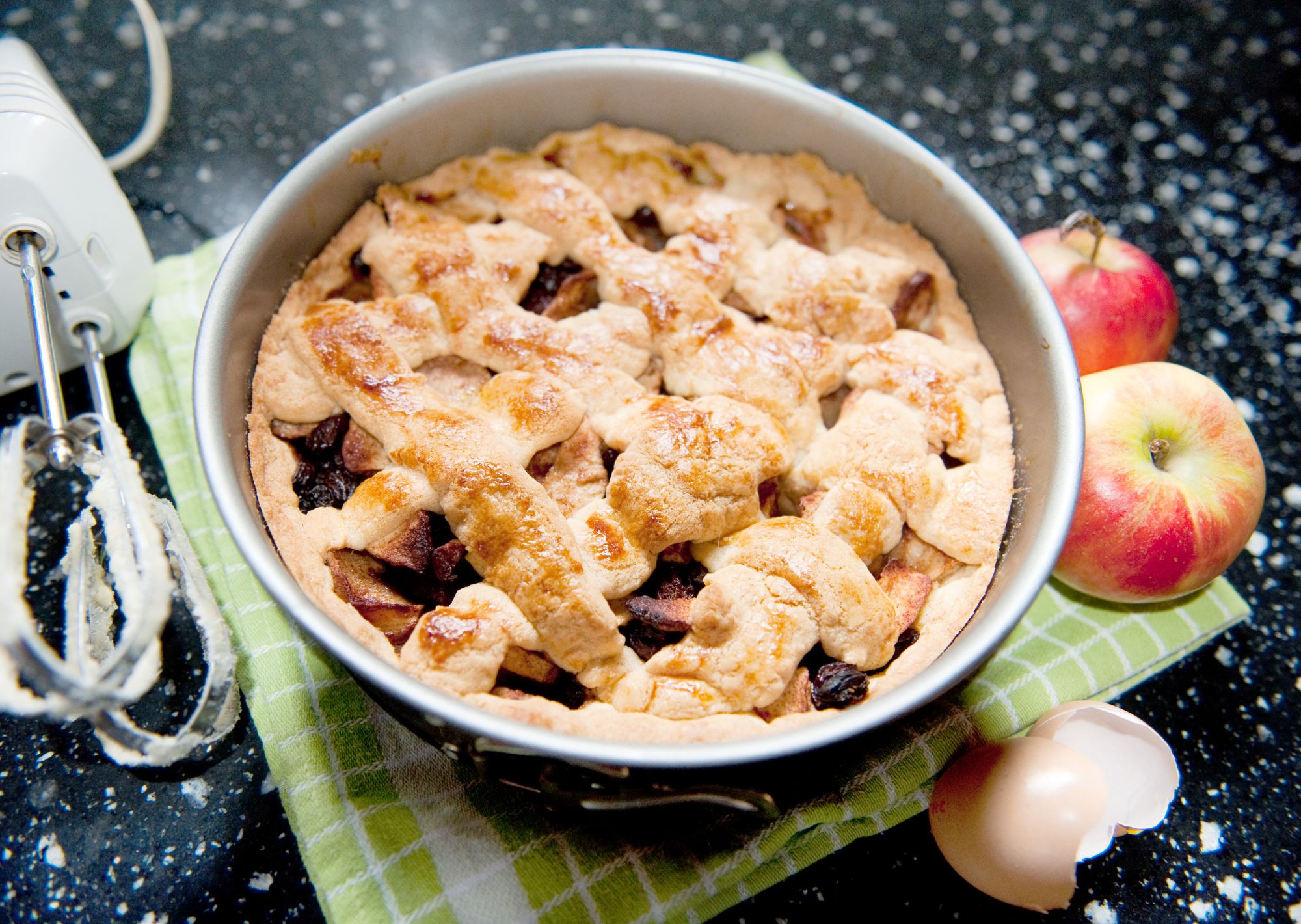 Laat familie appeltaart maken